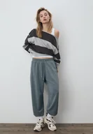 Spodnie damskie - Stradivarius Spodnie jogger baggy, miękkie w dotyku Ciemnoszary XL - miniaturka - grafika 1