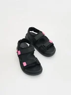Buty dla dziewczynek - Reserved - Sandały z łączonych materiałów - czarny - miniaturka - grafika 1