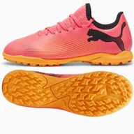 Piłka nożna - Buty piłkarskie Puma Future 7 Play TT Jr 107737 (kolor Różowy, rozmiar 37 1/2) - miniaturka - grafika 1