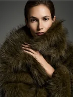 Płaszcze damskie - Reserved - Sztuczne futerko z kołnierzem - zielony - miniaturka - grafika 1