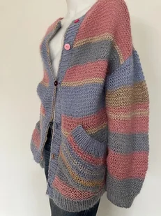 Unikatowy sweter - Swetry damskie - miniaturka - grafika 1