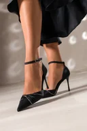 Czółenka - Czarne czółenka damskie szpilki satynowe z zakrytą piętą pasek wokół kostki kokarda z cyrkoniami Carla OV882K - miniaturka - grafika 1