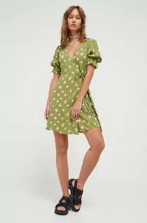 Sukienki - Billabong sukienka kolor zielony mini rozkloszowana - grafika 1