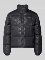 Kurtki męskie - Kurtka pikowana o kroju regular fit z nadrukiem logo na całej powierzchni model ‘Signature’ - miniaturka - grafika 1
