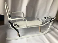 Sanki i ślizgacze - PICCOLINO Białe Sanki z oparciem PASY BEZPIECZEŃSTWA - miniaturka - grafika 1