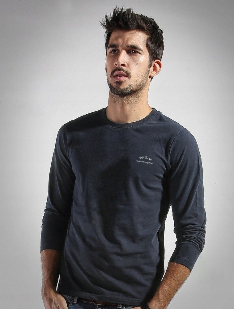 Męska koszulka z długim rękawem komfortowa i stylowa