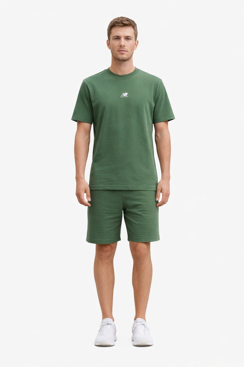 NEW BALANCE MĘSKI T SHIRT KLASYCZNY ODKRYTY DEKOLT Z LOGO L 1I1D