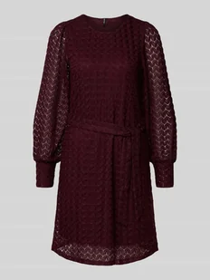 Sukienka casualowa taliowana z efektem koronki model ‘BECCA’ - Sukienki - miniaturka - grafika 1