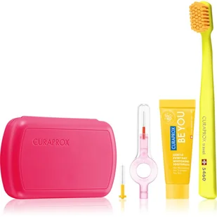 Curaprox zestaw turystyczny TRAVEL SET NEW z pastą Be You o smaku ginu z tonikiem i persymoną (kolor czerwony) - Pasty do zębów - miniaturka - grafika 1