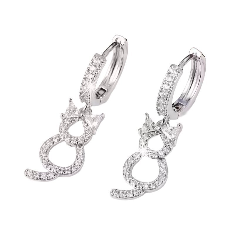 Błyszczące Kolczyki z Motywem Kota Kolor Srebrny