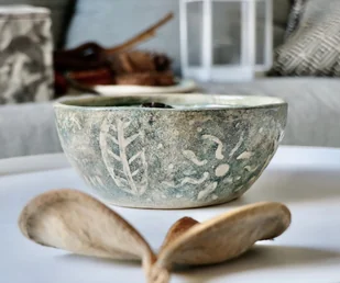 Reliefowe malowidła - zielona misa ceramiczna - Miski i półmiski - miniaturka - grafika 1