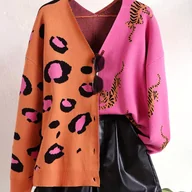 Swetry damskie - TEMU Sweter Damski z Dekoltem w Serek - Czerwono-Różowy Kardigan w Leopard Print, Zapięcie na Guziki, Nieprześwitujący Materiał na Wiosnę/Jesień/, - miniaturka - grafika 1