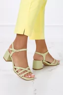 Sandały damskie - Zielone sandały Casu na niskim obcasie ER22X10-GR - miniaturka - grafika 1