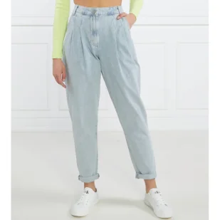 Armani Exchange Jeansy P62 | Slouchy fit - Spodnie damskie - miniaturka - grafika 1