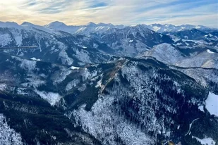 Lot widokowy nad Tatrami - Czasopisma - miniaturka - grafika 1