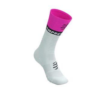COMPRESSPORT Skarpetki kompresyjne do biegania MID COMPRESSION SOCKS V2.0 white/safety yellow/neon pink - Skarpetki sportowe męskie - miniaturka - grafika 3