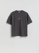 Dresy męskie - Reserved - T-shirt boxy z nadrukiem - ciemnoszary - miniaturka - grafika 1