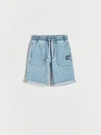 Spodnie i spodenki dla chłopców - Reserved - Denimowe szorty regular - niebieski - miniaturka - grafika 1