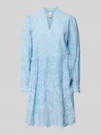 Sukienki - Sukienka o długości do kolan z haftem angielskim model ‘Holi’ - miniaturka - grafika 1