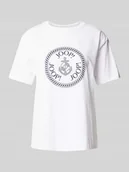 Koszulki i topy damskie - T-shirt z obszyciem kamieniami stras model ‘Tonia’ - miniaturka - grafika 1