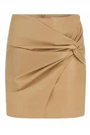 Spódnice - GUESS BEŻOWA MINI SPÓDNICA Z EFEKTEM DRAPOWANIA I ZAMKIEM S GMA - miniaturka - grafika 1