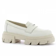 Mokasyny damskie - Kremowe mokasyny na grubej podeszwie CARINII - Carinii - miniaturka - grafika 1