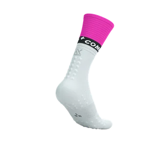 COMPRESSPORT Skarpetki kompresyjne do biegania MID COMPRESSION SOCKS V2.0 white/safety yellow/neon pink - Skarpetki sportowe męskie - miniaturka - grafika 6