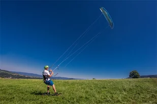 Landkite - wprowadzenia do snowkite / kitesurfing - Czasopisma - miniaturka - grafika 1