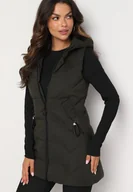 Kamizelki damskie - Ciemnozielona Długa Pikowana Kamizelka na Suwak z Kapturem Teriviana - miniaturka - grafika 1