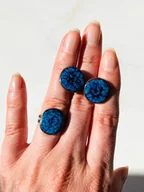 Zestawy biżuterii dla kobiet - Pierścionek i spinki do mankietów - zestaw Granatowy Odjazd - miniaturka - grafika 1