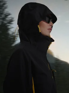 4F Kurtka trekkingowa przeciwdeszczowa membrana 20000+ damska - czarna L - Kurtki i kamizelki sportowe damskie 4F Kurtka trekkingowa przeciwdeszczowa membrana 20000+ damska - czarna L - Kurtki i kamizelki sportowe damskie - miniaturka - grafika 1