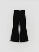 Spodnie i spodenki dla dziewczynek - Reserved - Jeansy flare high waist - czarny - miniaturka - grafika 1