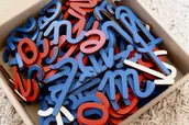 Łamigłówki - Ruchomy alfabet Montessori 102 szt małe i duże litery polskie - miniaturka - grafika 1