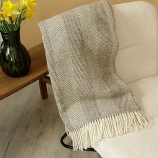 Koc z wełny nowozelandzkiej PINO beżowy w jodełkę - Koce - miniaturka - grafika 1