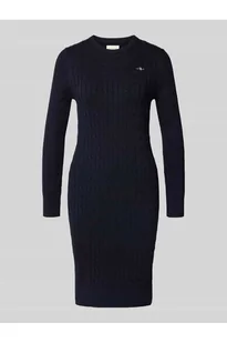 Sukienka o długości do kolan ze ściegiem warkoczowym - Gant - Sukienki - miniaturka - grafika 1