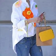 Koszule damskie - TEMU Damska koszula codzienna w kwiatowy wzór z wiązaniem na szyi - długi rękaw, zapinana na guziki, z żywymi pomarańczowo-zielonymi wzorami, można - miniaturka - grafika 1