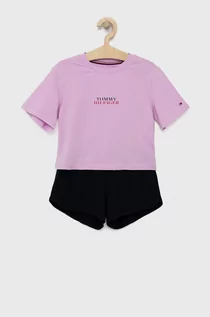 Piżamy damskie - Tommy Hilfiger piżama dziecięca kolor fioletowy z nadrukiem - grafika 1