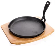 Patelnie - Żeliwna patelnia z odpinaną rączką i drewnianą deską 22cm F8-M39 - miniaturka - grafika 1