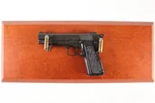 Repliki - broń - Replika pistolet .45 M1911A1 na tablo Denix model 1312+TM+35 - miniaturka - grafika 1