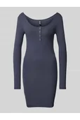 Sukienki - Sukienka mini z dekoltem w łódkę i efektem prążkowania - Pieces - miniaturka - grafika 1