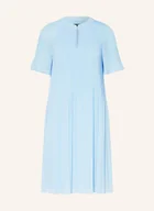 Sukienki - Comma Sukienka Plisowana blau - miniaturka - grafika 1