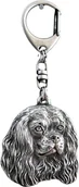 Plecaki - Cavalier King Charles Spaniel - posrebrzany brelok do kluczy z psem, ozdoba torebki, zawieszka do plecaka marki Art-Dog - miniaturka - grafika 1
