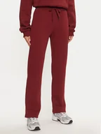Spodnie sportowe damskie - Gina Tricot Spodnie dresowe Basic 21183 Czerwony Relaxed Fit - miniaturka - grafika 1
