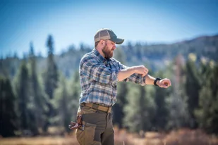 Helikon - Spodnie Hybrid Outback Pants - Coyote / Taiga Green - SP-HOP-DC-1109 - Odzież taktyczna i umundurowanie - miniaturka - grafika 9