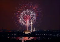 Plakaty - July 4th Fireworks. Washington DC is a spectacular place to celebrate July 4th!, Carol Highsmith - plakat 50x40 cm - miniaturka - grafika 1