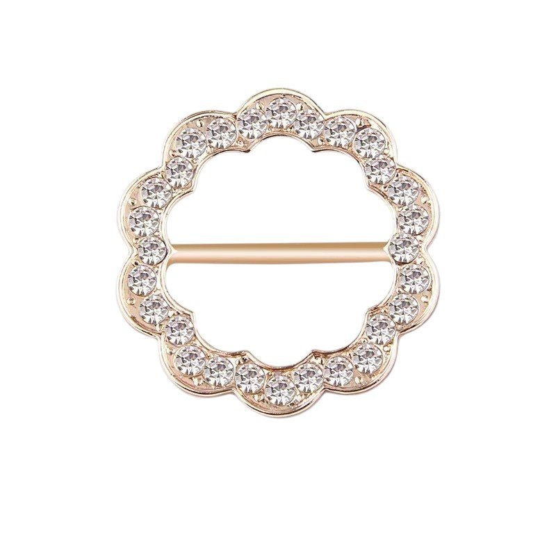 Blask elegancji - uniwersalna złota klamra kwiat