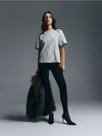 Spodnie damskie - Reserved - T-shirt z koronkową aplikacją - jasnoszary - miniaturka - grafika 1