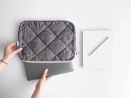 Torby na laptopy - Lniane etui na laptopa CHARCOAL - miniaturka - grafika 1