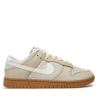 Sneakersy damskie - Sneakersy Nike Dunk Low Se FQ8147 104 Beżowy - miniaturka - grafika 1