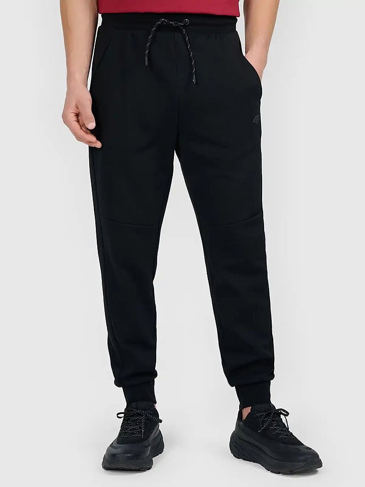 4F Spodnie dresowe w kolorze czarnym